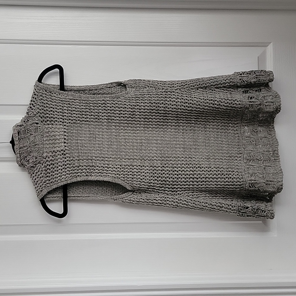 Angel of the North Knitted Vest gray small s Anthropologie - Picture 4 of 6
